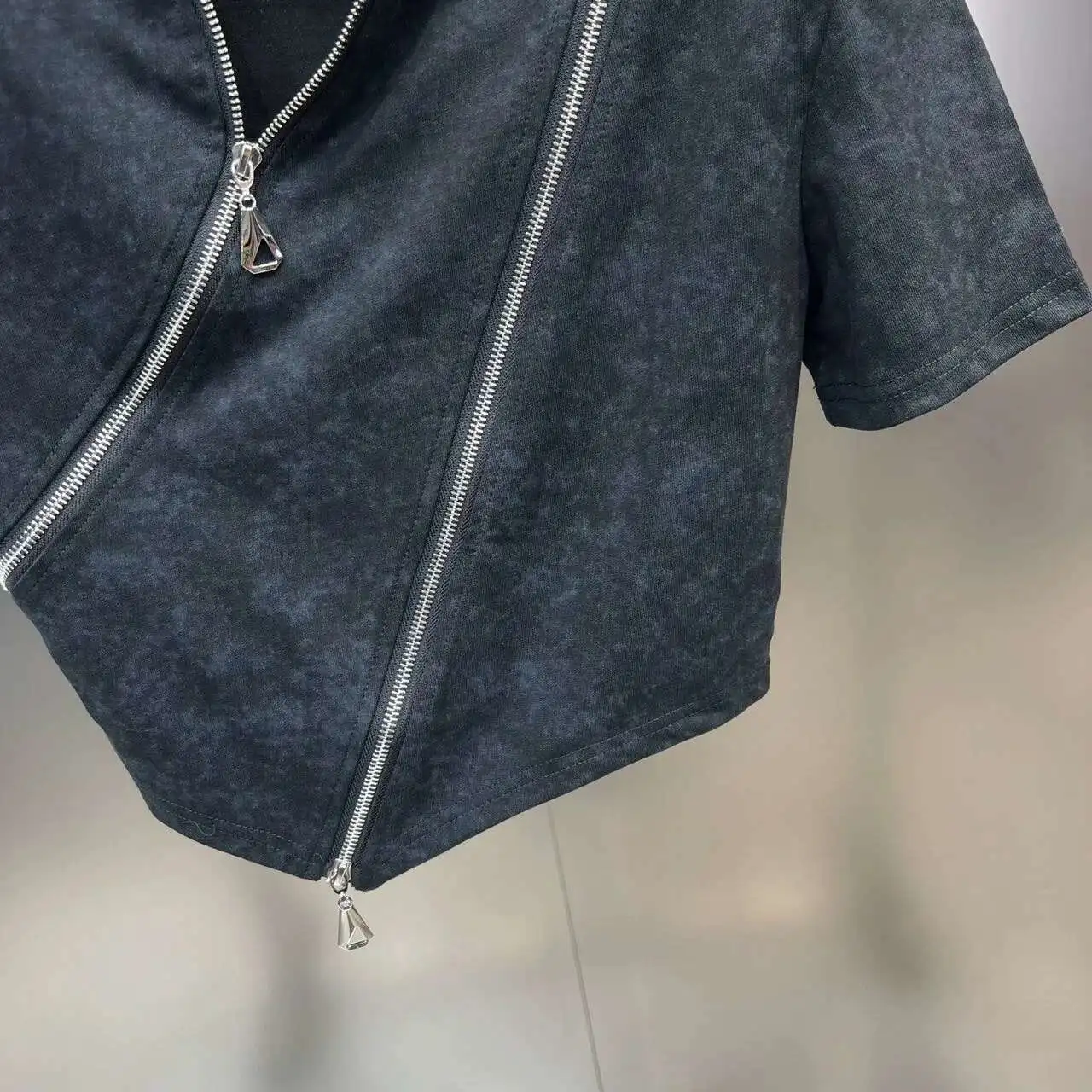 DEAT Chic Personality Zipper Designer T-shirt Women's V-neck Elastic Short Sleeve Sports Tops Female 2023 Summer New 11XX3228 Sd88bbcc1763d4e91ba7d80fdfaa2b23bE