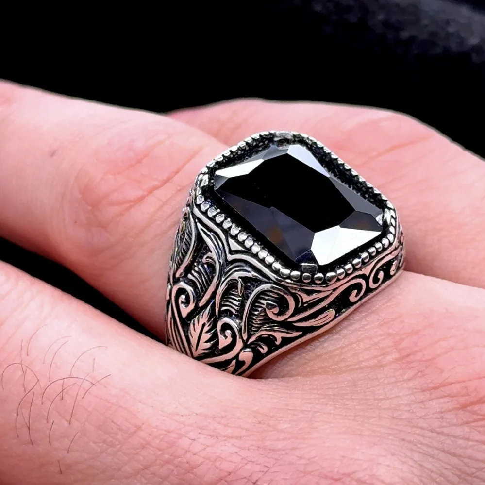 Vintage Handmade Türkiye Badge Ring Unisex Ancient Silver Carved Ring Purple Green Black Zircon Inlaid Rock Bike Fan Style