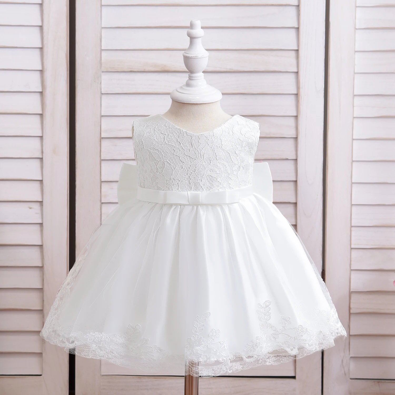 Baby Girls Big Bow Dress Infant 1 Year Birthday Baptism Gown Princess Flower Girls Dress for Wedding Lace Embroidery White Dress