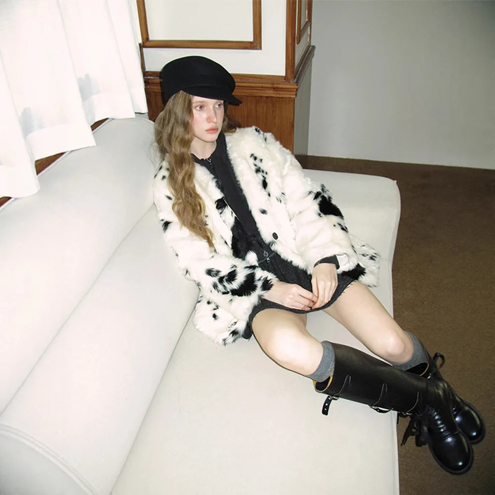 Women's 2025 Winter New Coats Eco-Friendly Fur Feminine Fashion Contrast Color Fur Integration Jackets Long Sleeve Chic Jackets