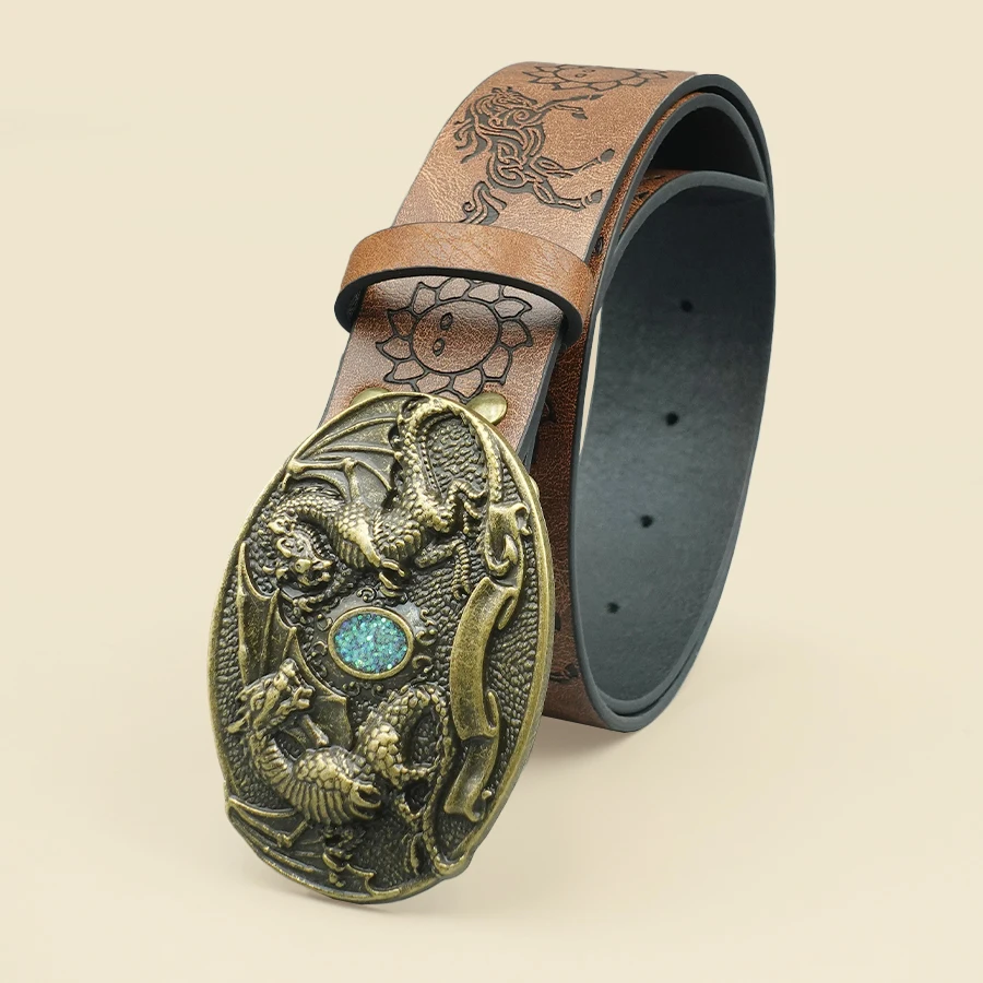 

Коричневый повседневный ремень в европейском стиле с резной пряжкой в стиле ретро с драконом и инкрустацией драконом - универсальный классический декоративный ремень