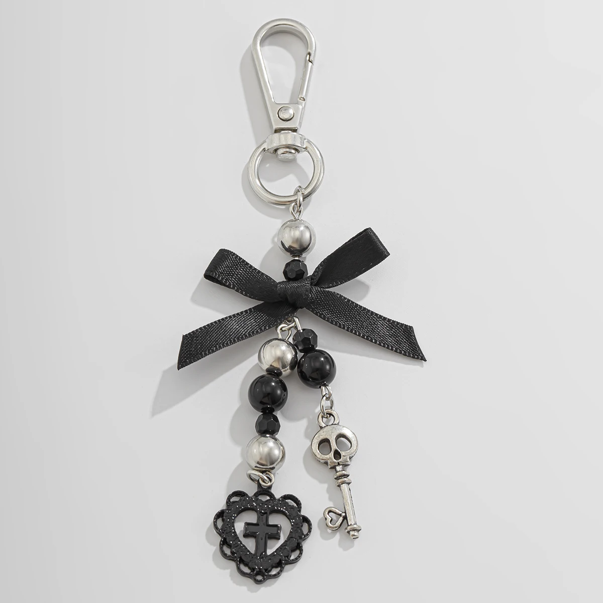 IngeSight.Z New Goth Black Bowknot Keychain Women 2024 Classic Cross Love Heart Key Ring Ladies Halloween Biżuteria Prezent