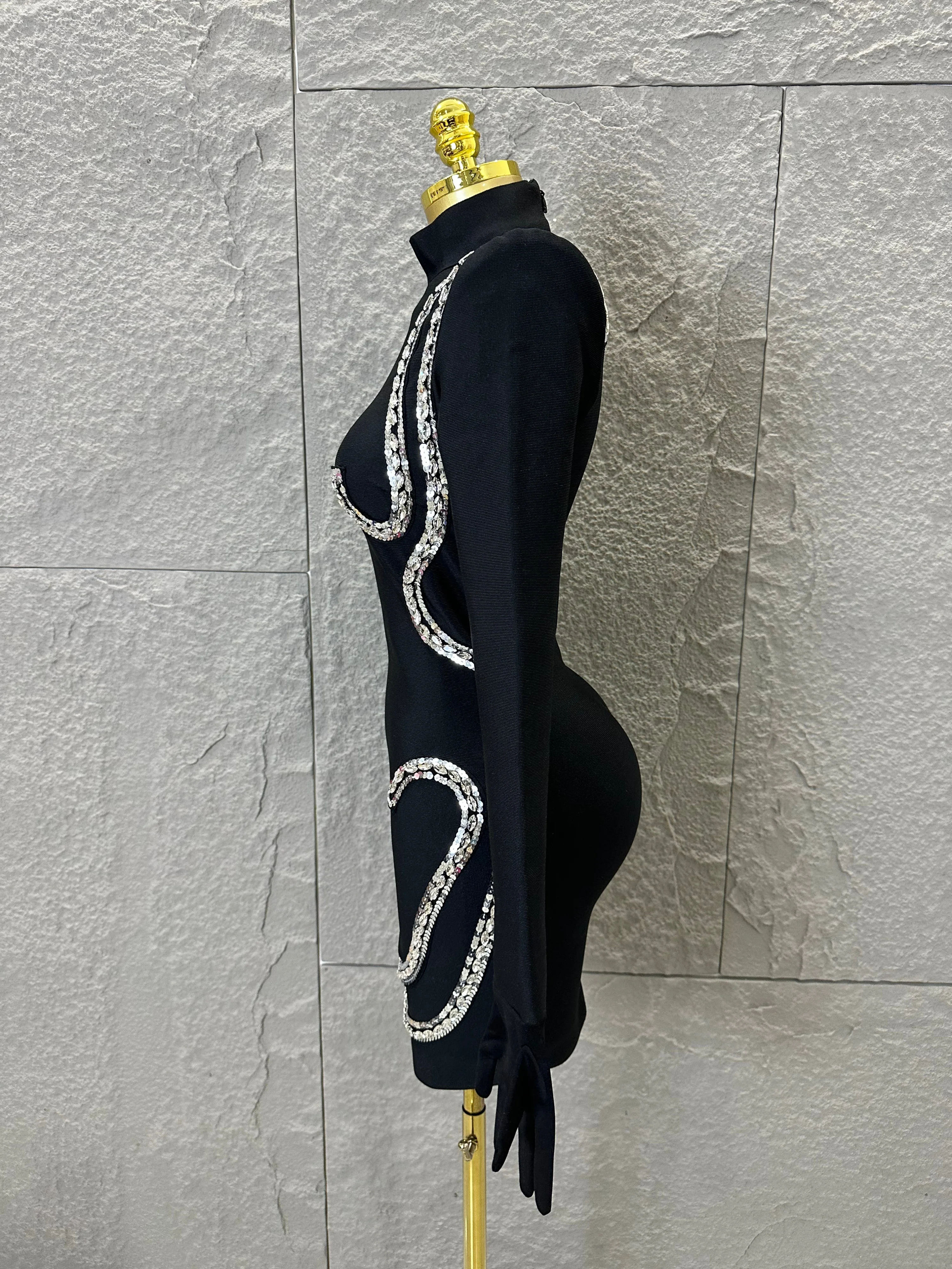 Sexy Schwarzes Hochgeschlossenes Bandage-Minikleid für Damen mit Kristallverzierter Taille, Langen Ärmeln und Handschuhen, Formelles Event-Party-Kostüm