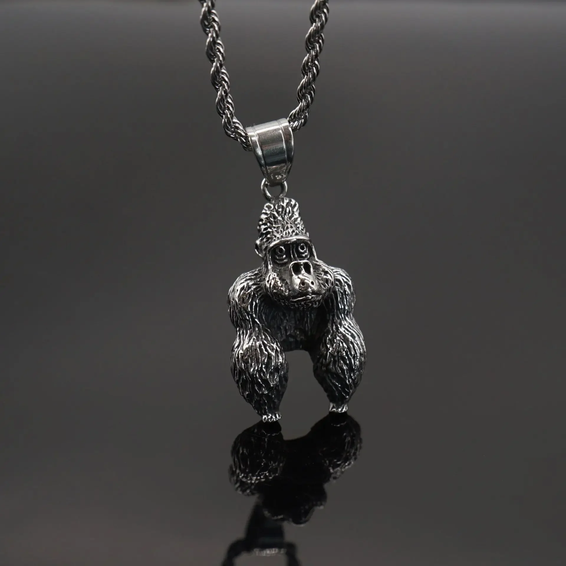 Boutique jewelry Animal Series Vintage Cute Gorilla Stainless Steel Pendant Personalized Fashion Clothing Accessories Gift