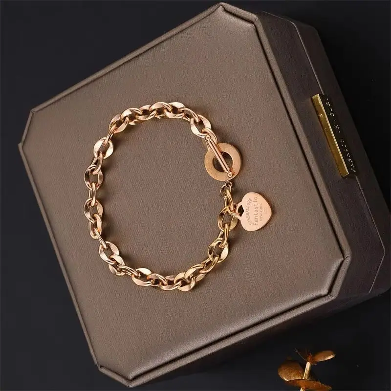 

Trendy Stainless Steel Toggle Bracelet for Women And Girls Thick Chain Love Heart Charm Classic Jewelry Accessory