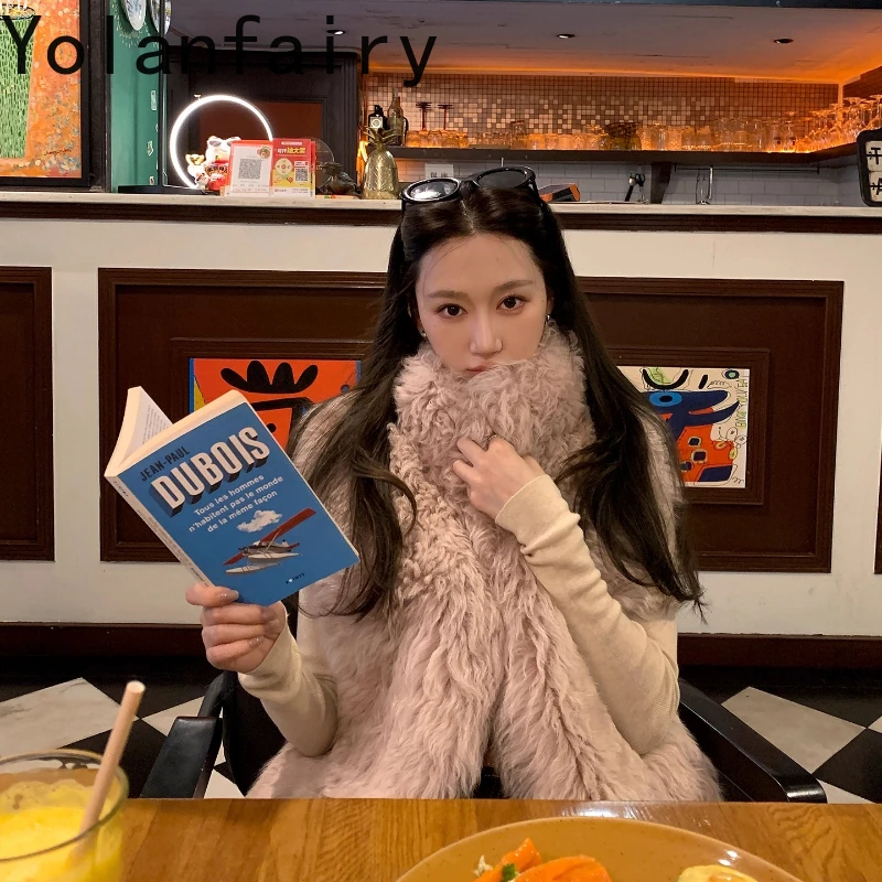 

YOLANFAIRY natural lamb wool fur vest women winter warmth short youthful commuting fashion Pink lady real lamb fur vest coat2025