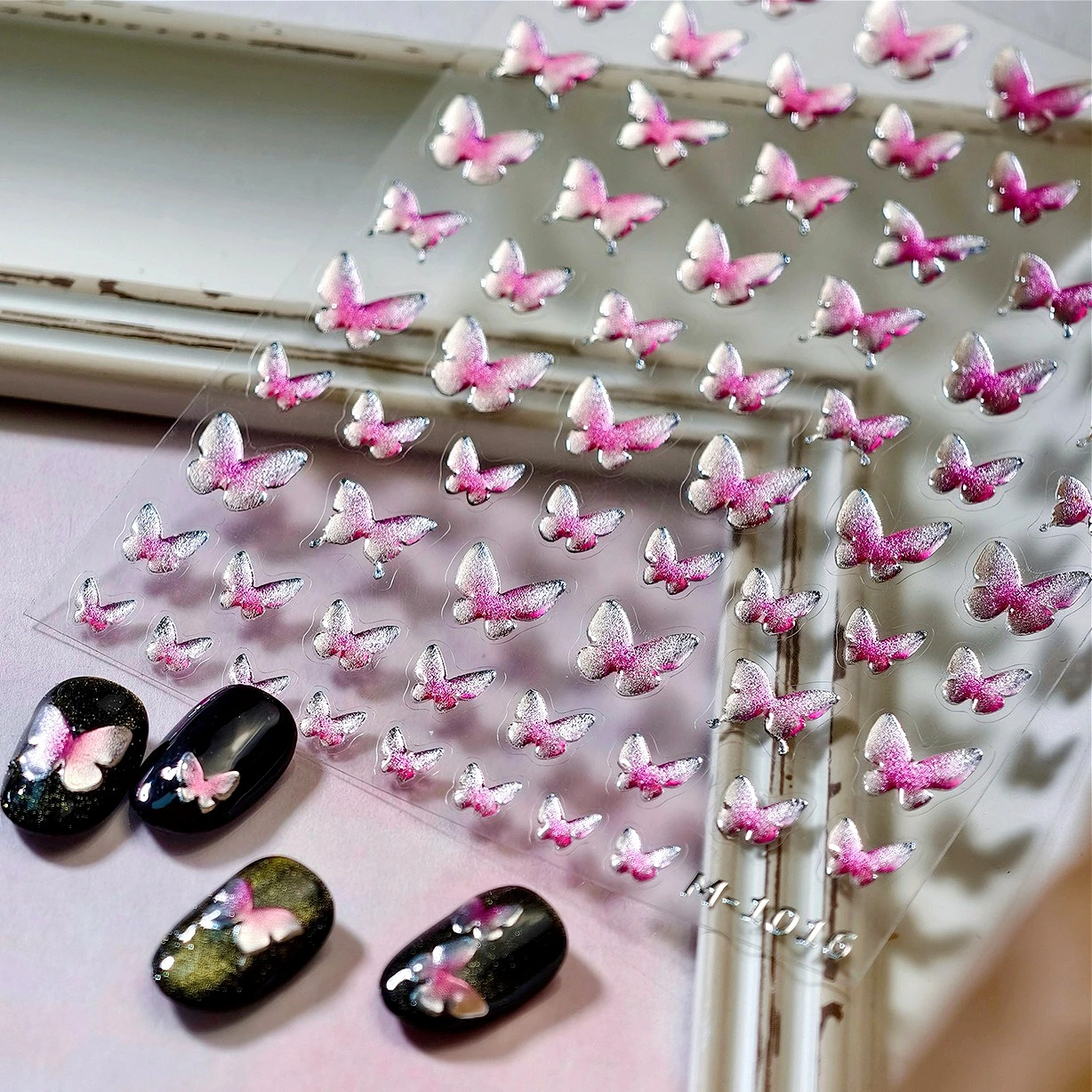 Schicke romantische lila rosa Schmetterling allmähliche Flügel Insekt zarte verträumte charmante selbstklebende Nail Art Aufkleber Maniküre Aufkleber