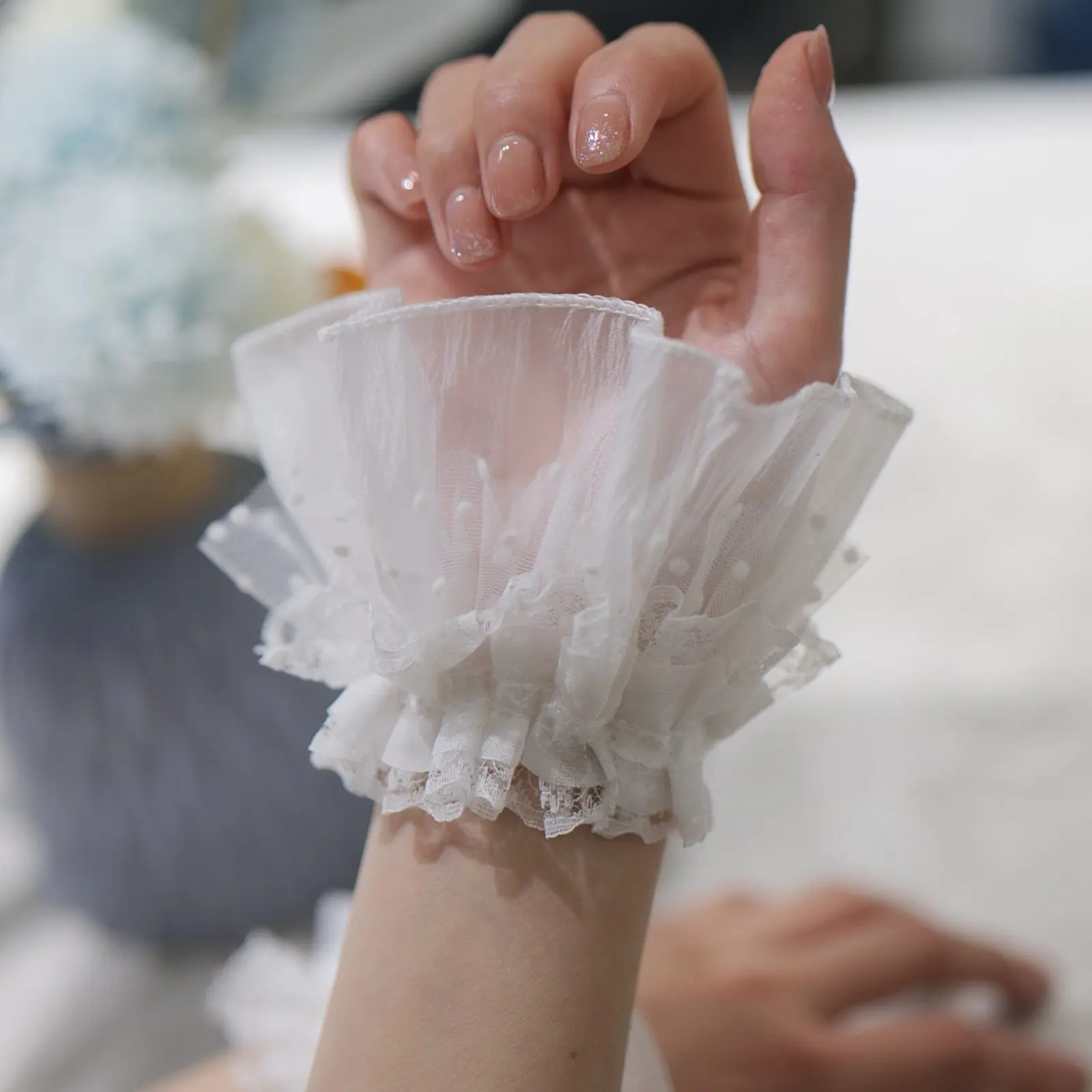 

2 шт. съемные белые кружевные манжеты на запястья, эластичные рукава-колокол, накладные рукава для свадебных торжеств, рукава в стиле Лолита, элегантные женские нарукавники
