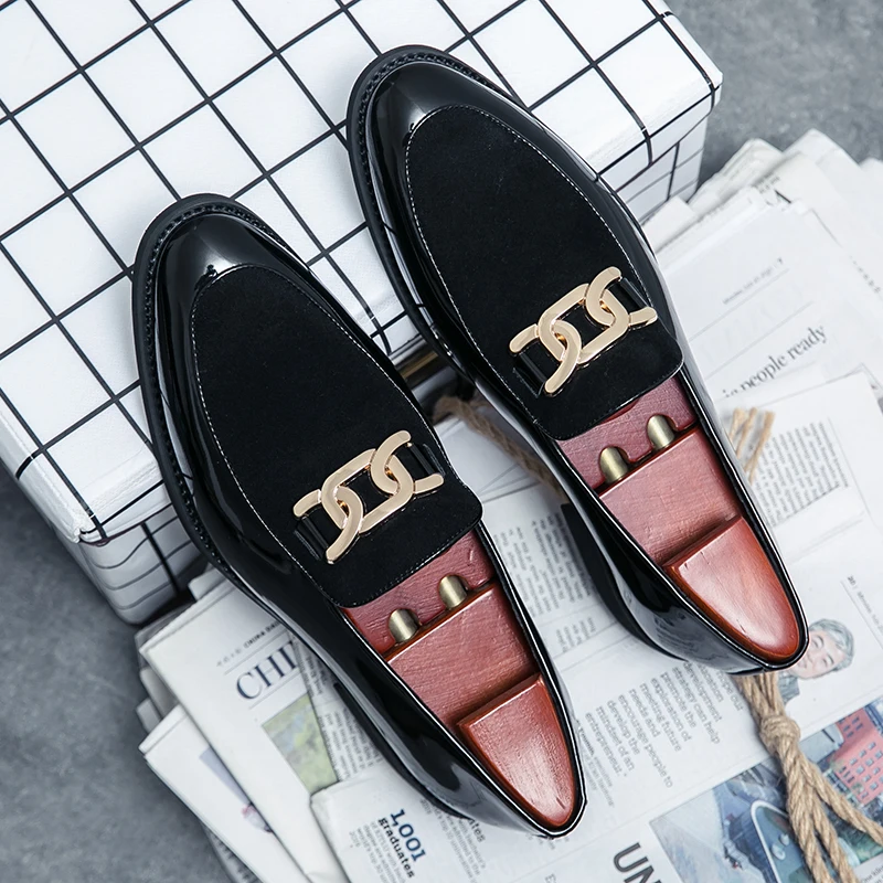 Spring New Men Fashion Flat Shoes Quality Metal Slip on Leisure Loafer Shoes Ladies Mocassins Luxury goods Dress Party Men Shoes