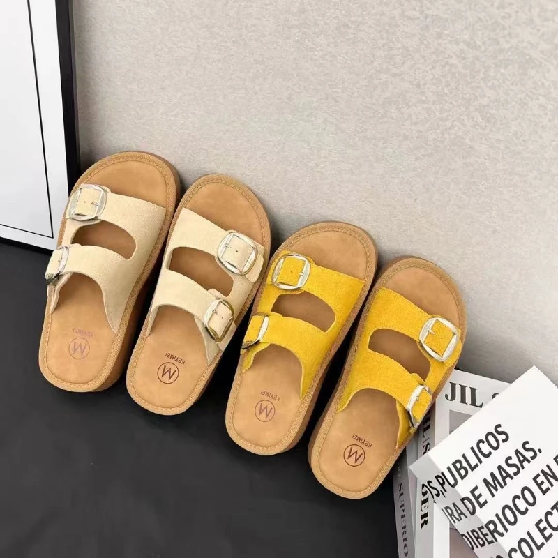

Lazy outdoor soft soled exposed toe straight drag 2025 new summer thick soled height increasing beach shoes