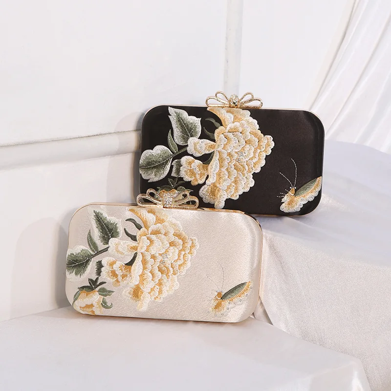 Women Handbags Embroidery Dinner Party Bags Chinese Style Cheongsam Ladies Evening Gown Bag Butterfly Flower Clutch Bag