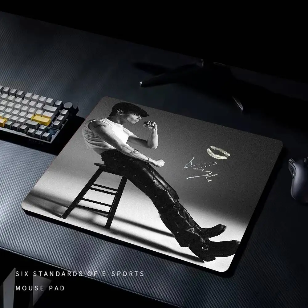 Popular Music Singer Y-Yungblud Mouse Pad 25X29 Small Square Computer Office Game Table Mats Rubber Anti-slip Mousepads Desk Pad