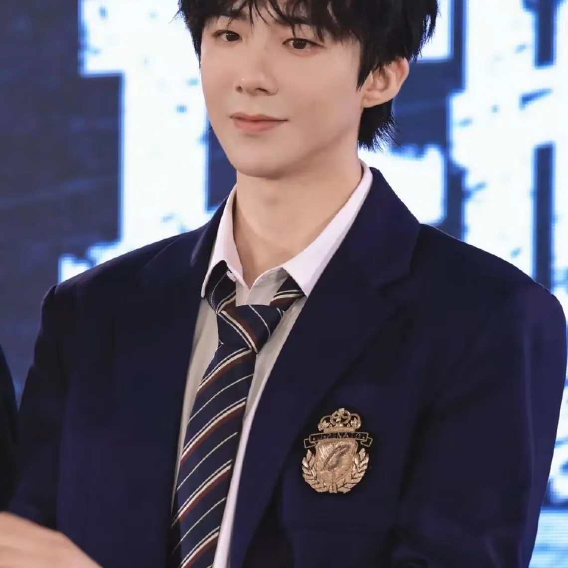 تتضمن بضائع Liu Yuning دمية قطنية Yuni Bibo Bibo Ba، تمثال دمية إكسسوار لطيف للمشاهير مقاس 20 سم