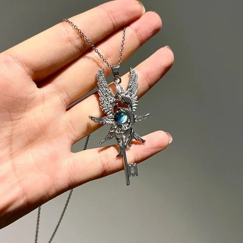 Retro Moonlight Gemstone Angel Wing Pendant Necklace Fashionable Simple Trendy Necklace Accessory for Both Men and Women 2026 RU