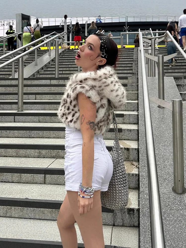 Y2K Cappotto corto in pelliccia sintetica pelosa con cappuccio con stampa leopardata sexy Abbigliamento donna Tendenza Halloween Cosplay Gilet in pelliccia sintetica Top in pelliccia da donna