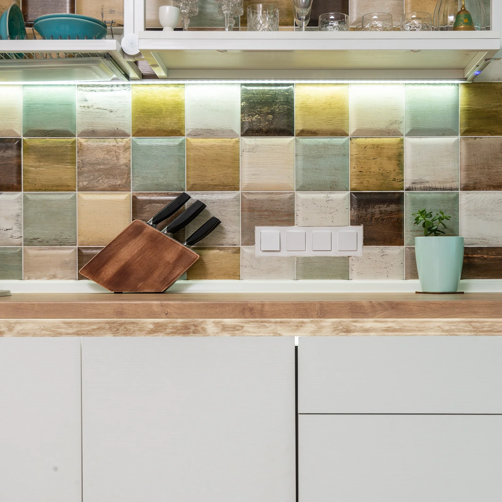 4.5 سنتيمتر ذاتية اللصق صب تقليم جدار الحدود قشر وعصا تأثير مقاومة الزخرفية السد قطاع صب تقليم