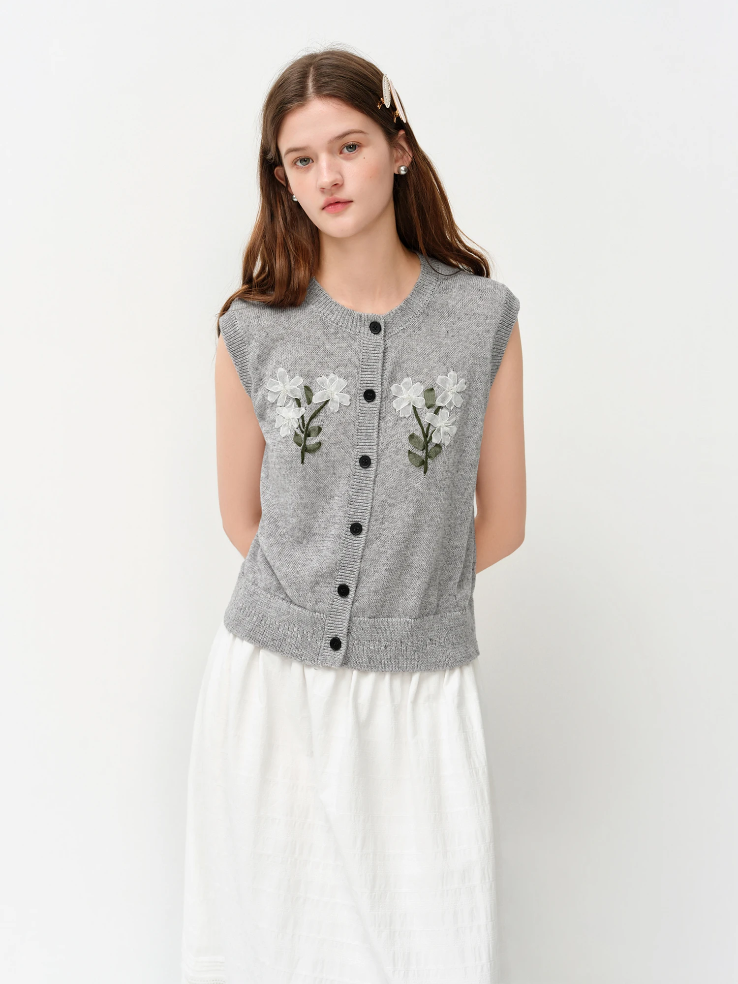 GRAY