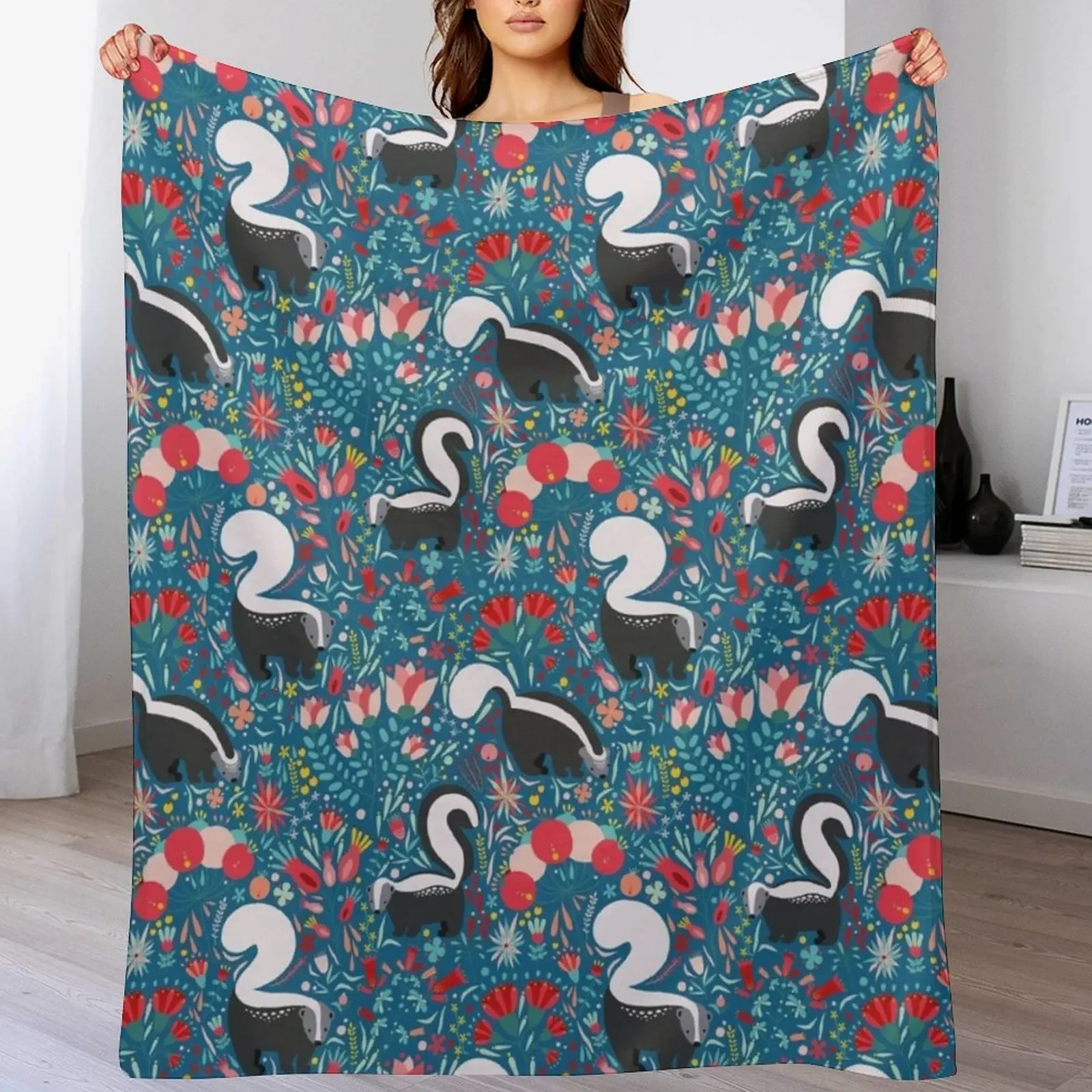 

adorable wild skunks pattern Throw Blanket For Baby Thin anime Comforter Blankets
