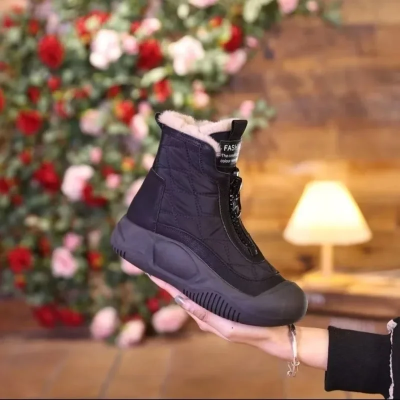 2026 Cotton Shoes Fashionable, Warm and Comfortable Thick Sole  Leather Women\'s Short Boots  Wool Cotton Shoes Waterproof Boots