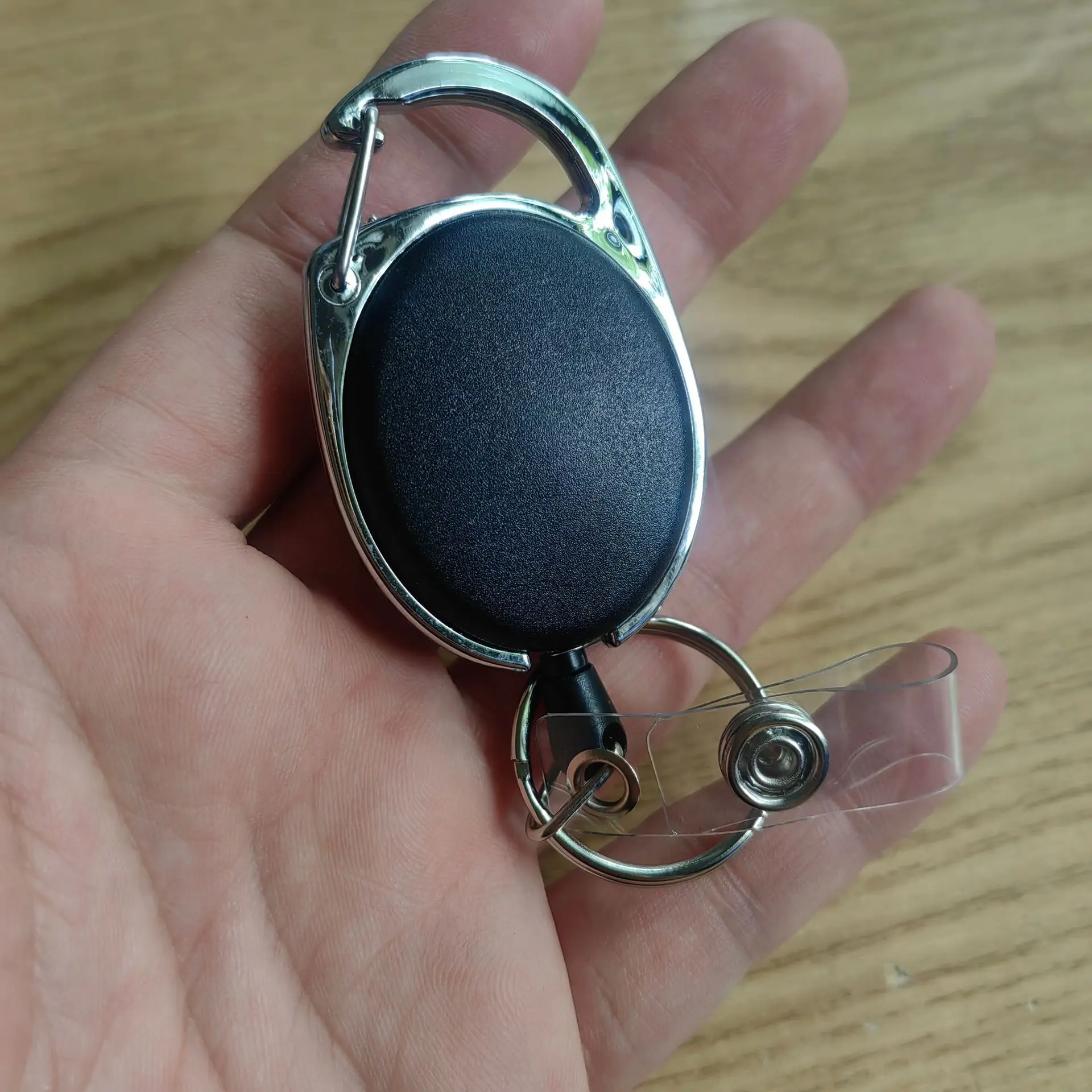 1pc Oval Retractable Badge Reel Multicolor Zinc Alloy Shell Frosted Outdoor Key Chain Anti-lost Key Holder