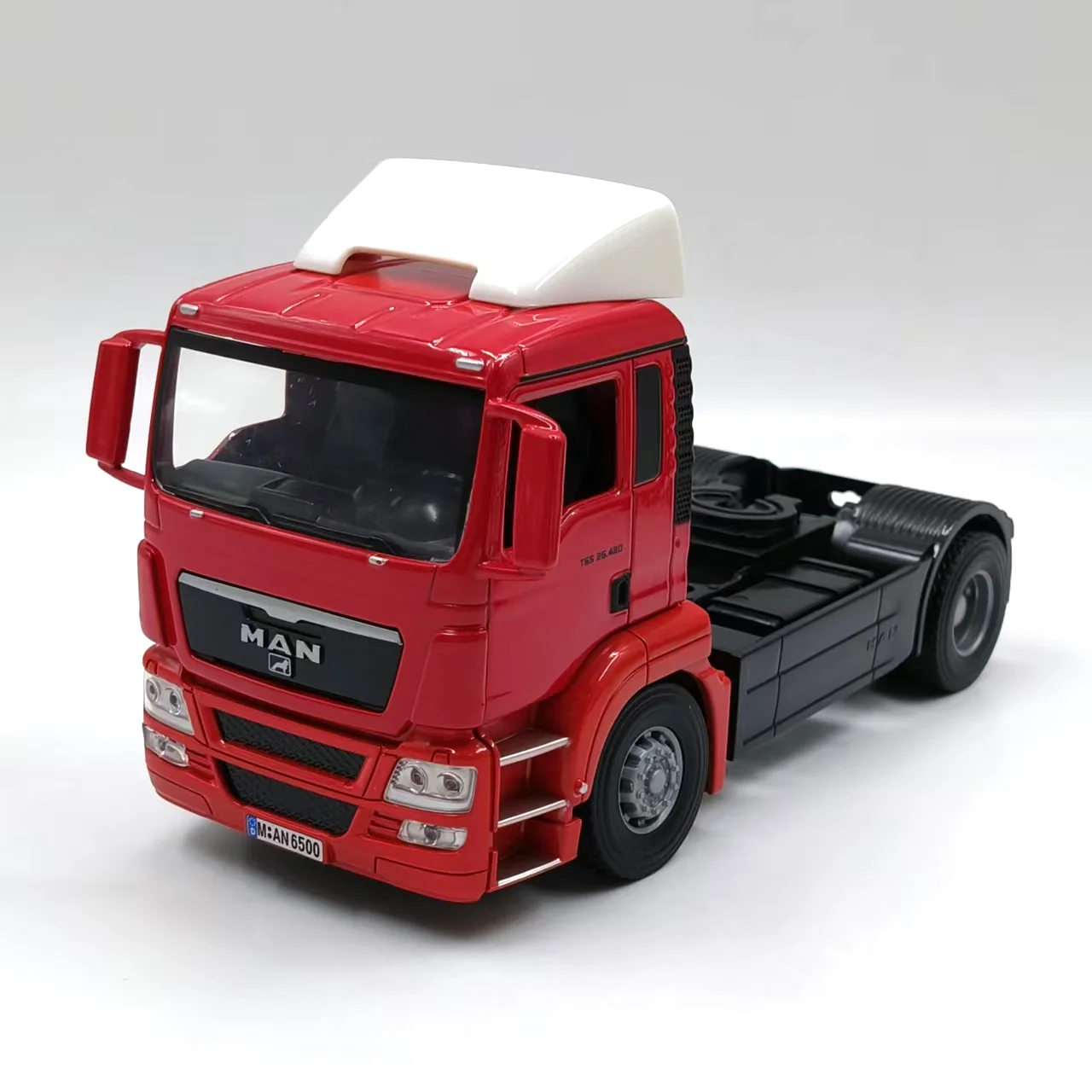 دييكاست 1:32 مقياس Junki رجل حاوية شاحنة رئيس جرار رئيس سبيكة سيارة نموذج تحصيل لعبة هدية تذكارية العرض