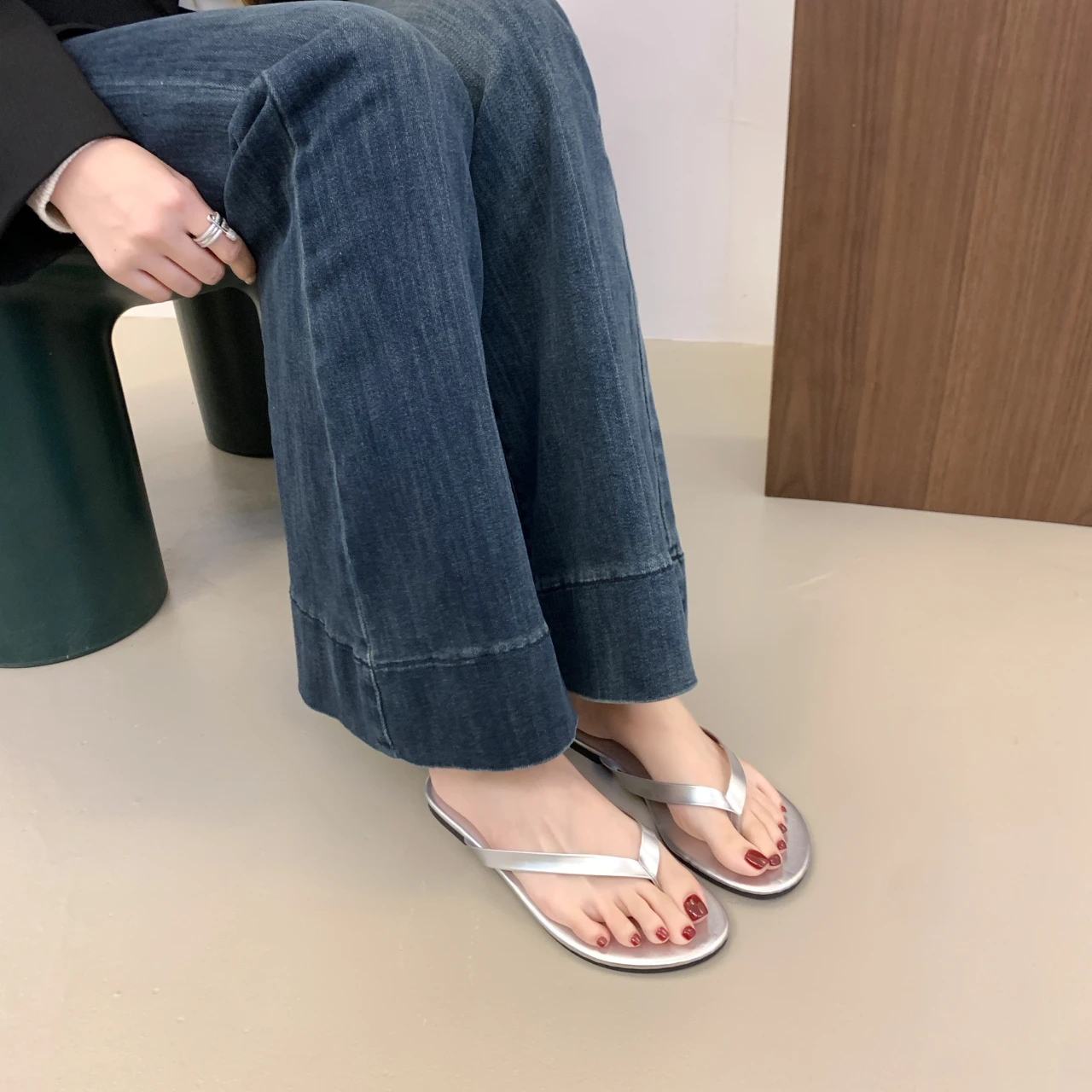 Große Sandalen Damenschuhe Sommer 2025, neue Flip-Flops, äußere Hausschuhe, flache Sandalen – Detail 12
