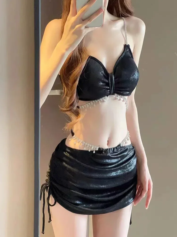 Luxus Strass Bikini Frauen Schwarz Falten Push-Up Rock 3-teiliger Badeanzug 2025 Diamant Strand Badeanzug Hohe Taille Bademode