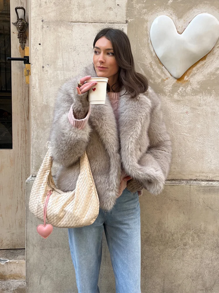Veste courte en fausse fourrure pour femmes, manteaux épais, chauds et doux, manches longues, manteau d'hiver décontracté, nouveaux vêtements d'extérieur, 2025