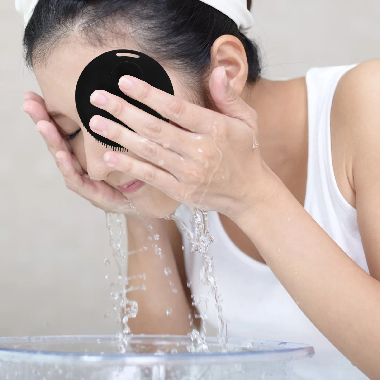 Spazzola per la pulizia del viso in silicone Scrubber esfoliante Setole morbide Rimozione delle impurità dell'olio Elegante accessorio da bagno