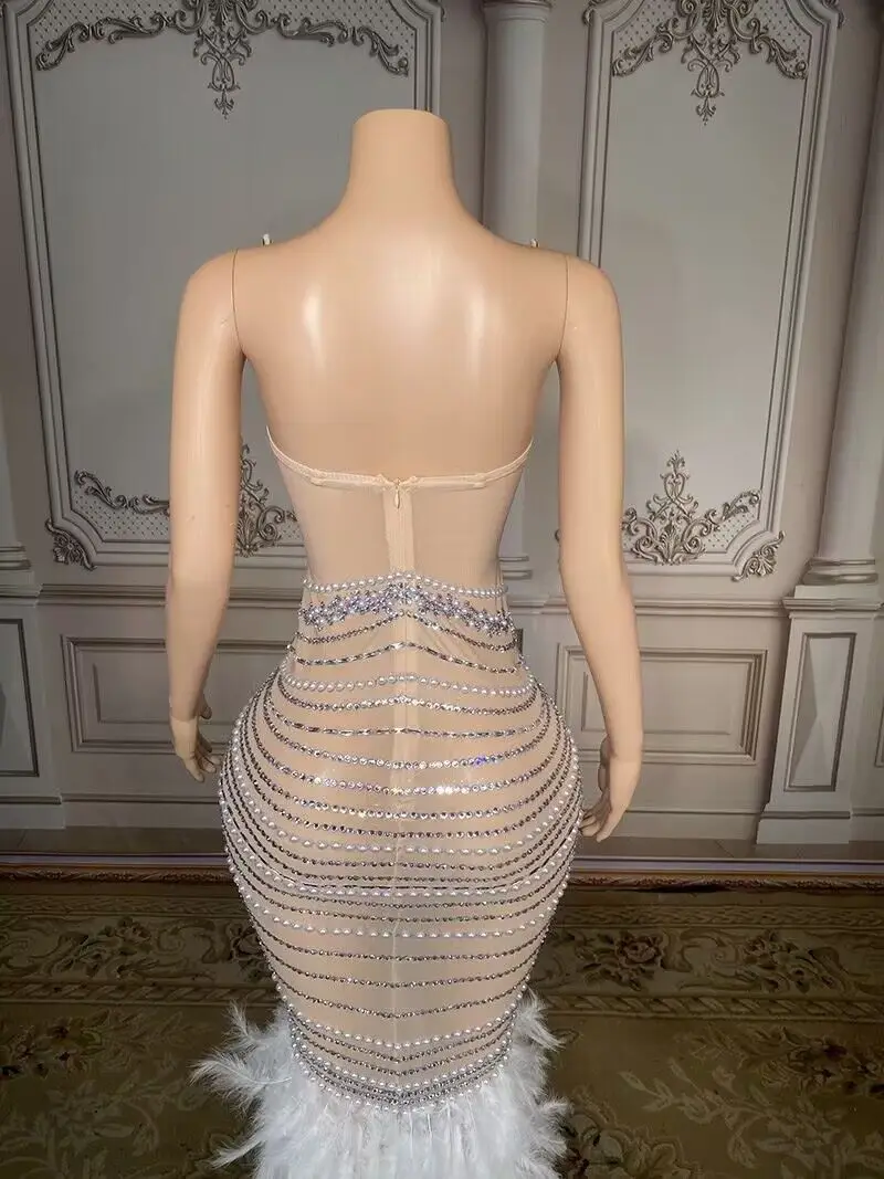 Regalo di compleanno abito da sposa piumato di lusso perline da donna abiti da ballo Illusion abiti da sera con spalline sottili