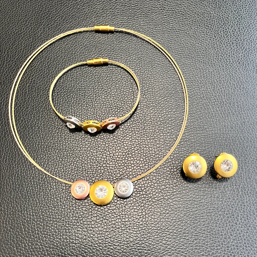 Yulaili Tri Color Crystal Jewelry Set Necklace Bracelet Earrings Set Fashion Elegant Party Daily Wear Women Accessories HD25009