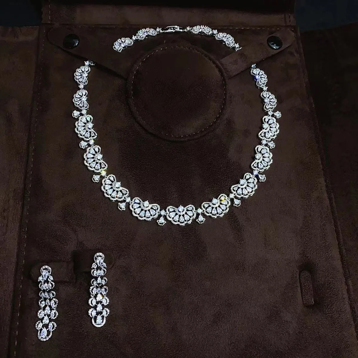 

2 Pieces Set Saudi Arabia New Exquisite Cute Ladies Jewellery Necklace Earrings Daily Evening Party Prom Wedding Gift M-421