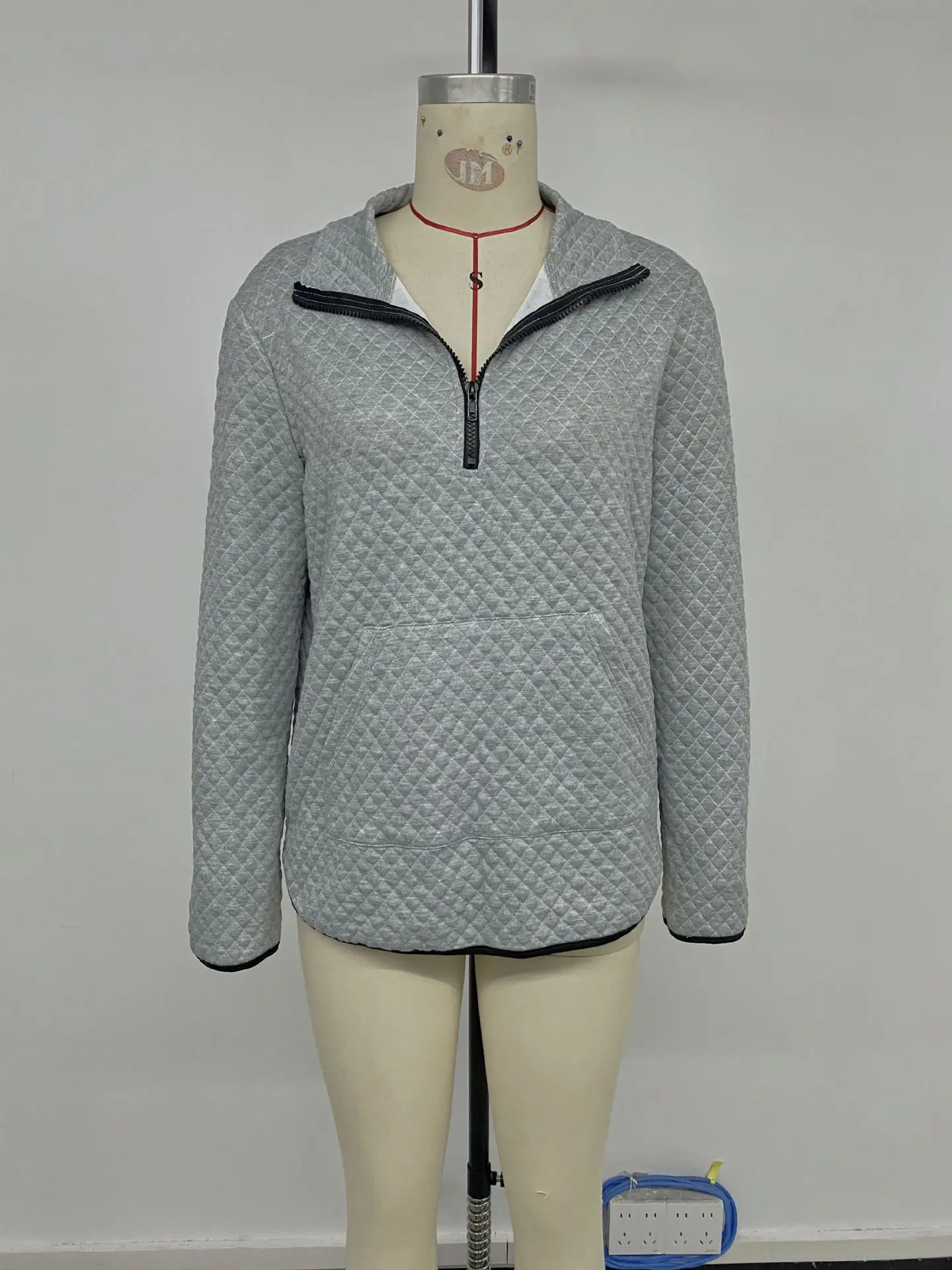 

Hoodie New Casual and Minimalist Sports Style Semi Open Zipper Stand Up Collar Diamond Grid Fabric Solid Color Hoodie for Women