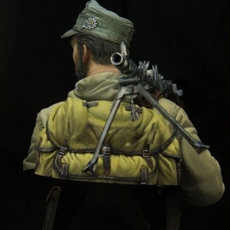 Kit modello busto in resina pressofusa in scala 1/10 Statua del cacciatore di montagna dell'esercito tedesco della Seconda Guerra Mondiale smontato e non verniciato