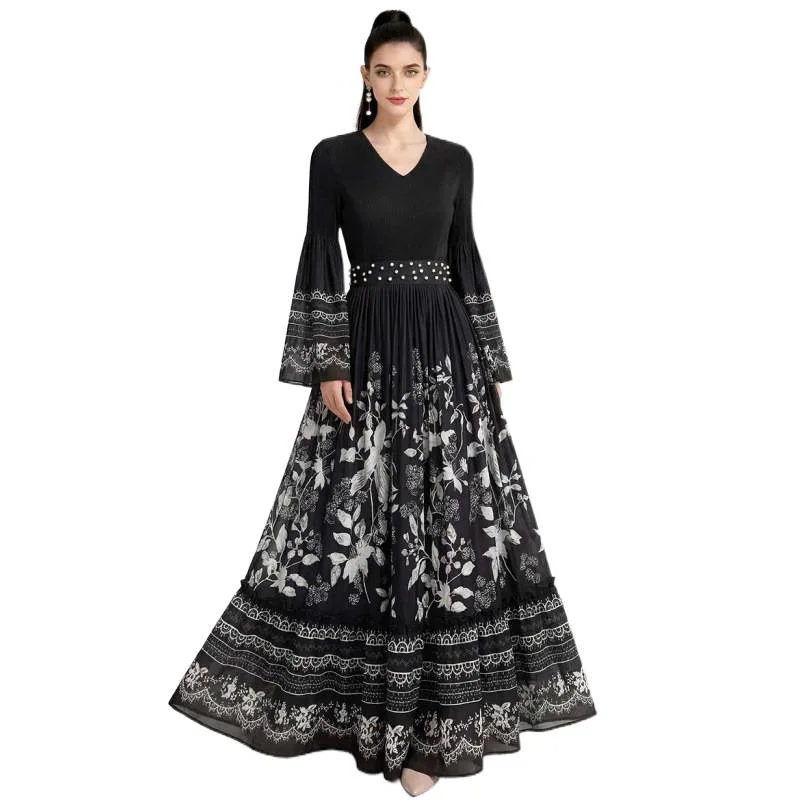 ชุดเดรสยาวพลีทสไตล์ยุโรปสำหรับผู้หญิง ผ้ากำมะหยี่ ทรงหลวม ไม่มีตะเข็บกลาง แฟชั่นทันสมัย