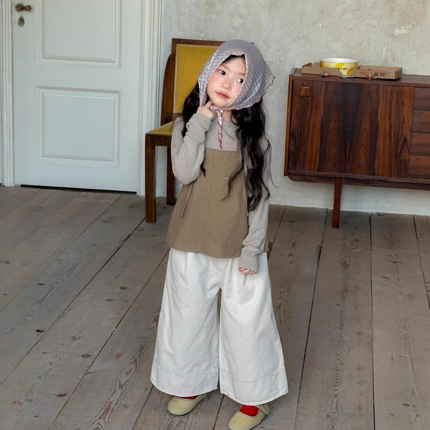 

Girls Suit 2025 Autumn New Childrens Clothing Korean Girl Baby Suspender Suit Vest Bottom Shirt Straight Leg Pants Three Sets