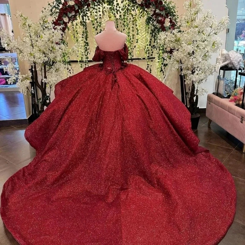 Luksusowe czerwone błyszczące sukienki na quinceanera Sweetheart Kwiaty Aplikacje Koronkowe kwiaty Crystal Sweet 16. Prom Party Suknie Vestidos 15 De