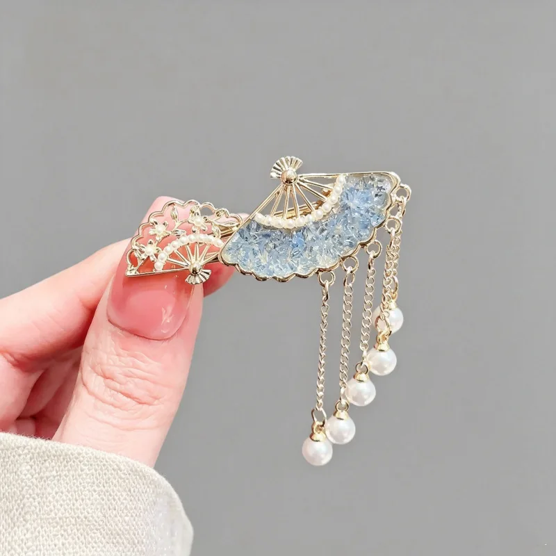 Duckbill Hair Clip Crystal Fan Tassel Premium Soft Durable Comfortable for Side Fringe Flyaway Hair Women Casual Gift