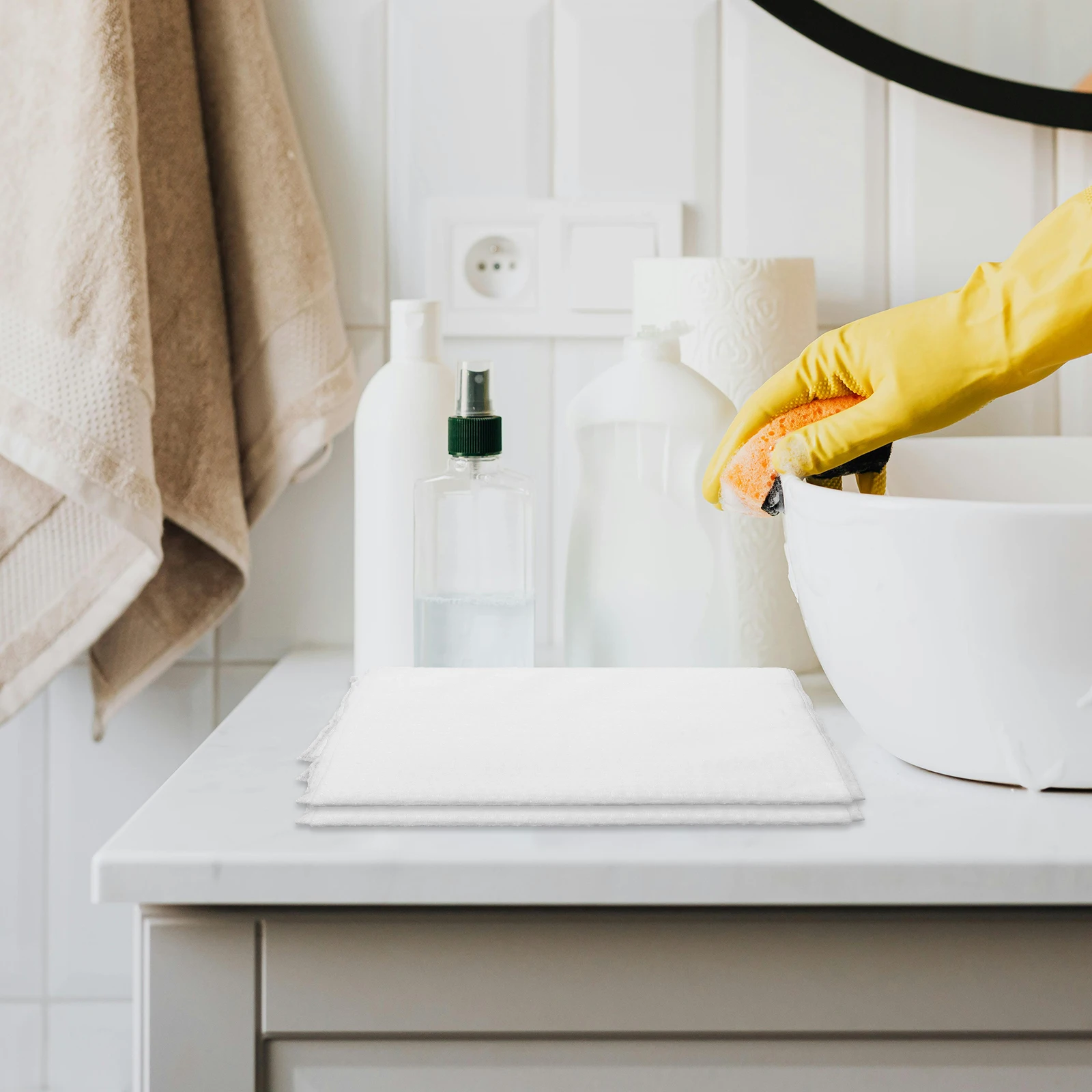 

10Pcs Thick Disposable Towels Heavy Duty Soft Absorbent Quick Dry Non Shedding Travel Hand Towels for Hotel Airplane Camping Use