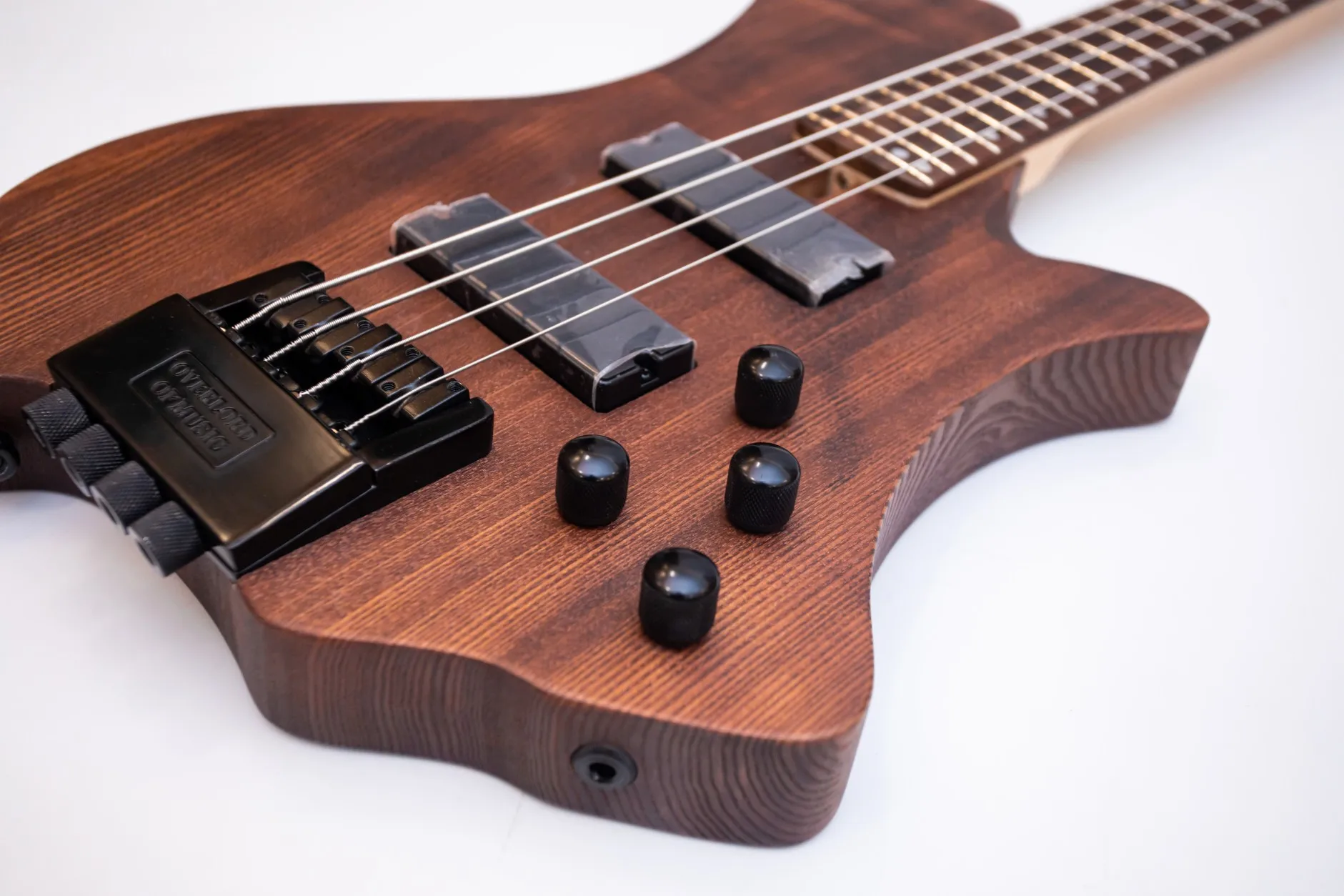 Factory directly sold, customizable, 4 string headless bass, elm organ, rosewood fingerboard, in stock!