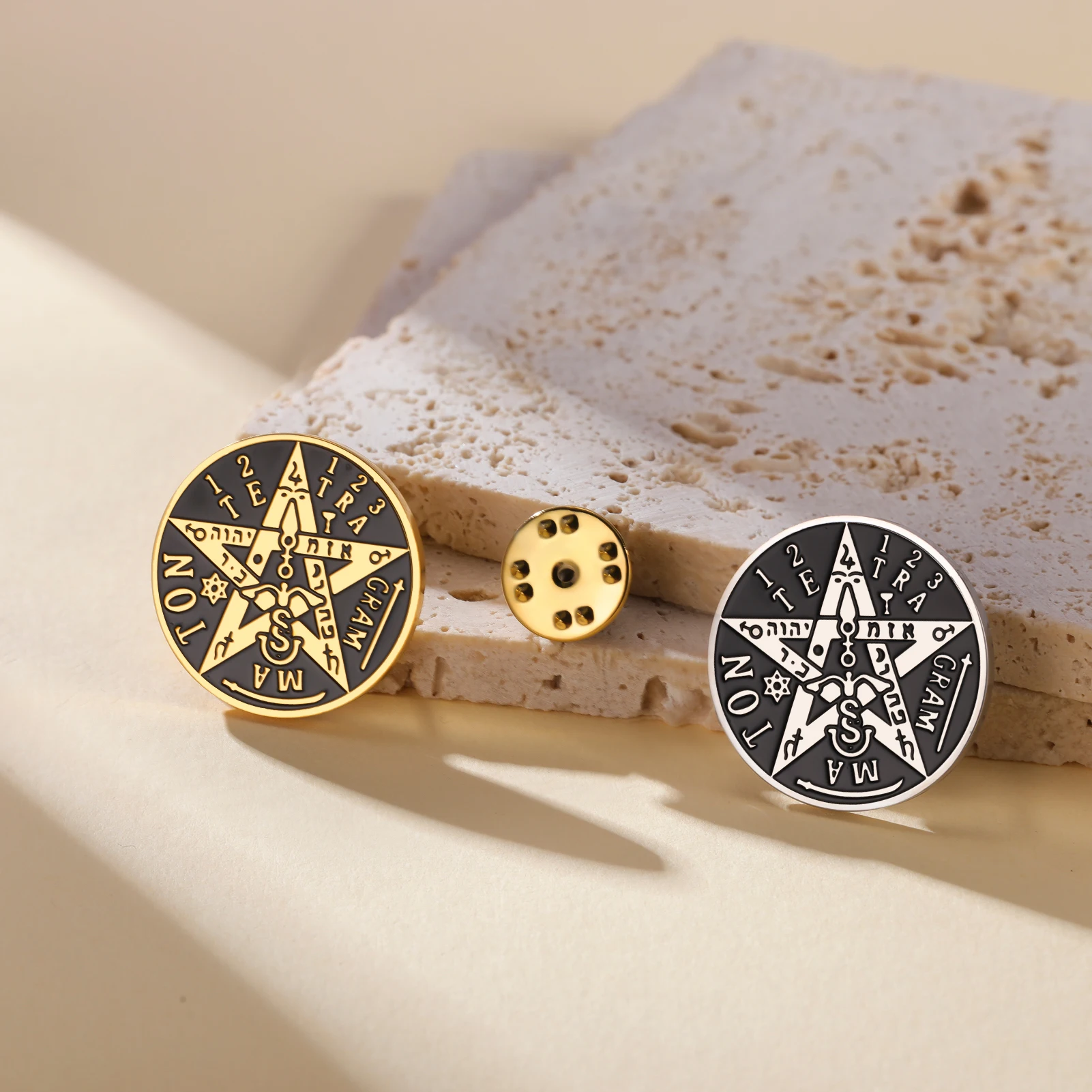 1PC Tetragrammaton Round Pin Brooch Men Women Stainless Steel Black Pentagram of Solomon Amulet Badge Suit Accessory Gift New In