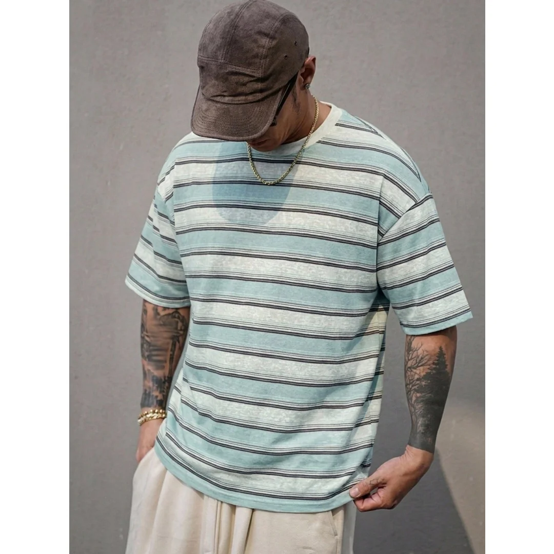 Gestreiftes Colorblock-Freizeit-T-Shirt für Herren, vielseitig für den täglichen Gebrauch, Kurzarm, Sommer, Retro, lässig, Streetwear, modische Oberteile für den Alltag. – Detail 5