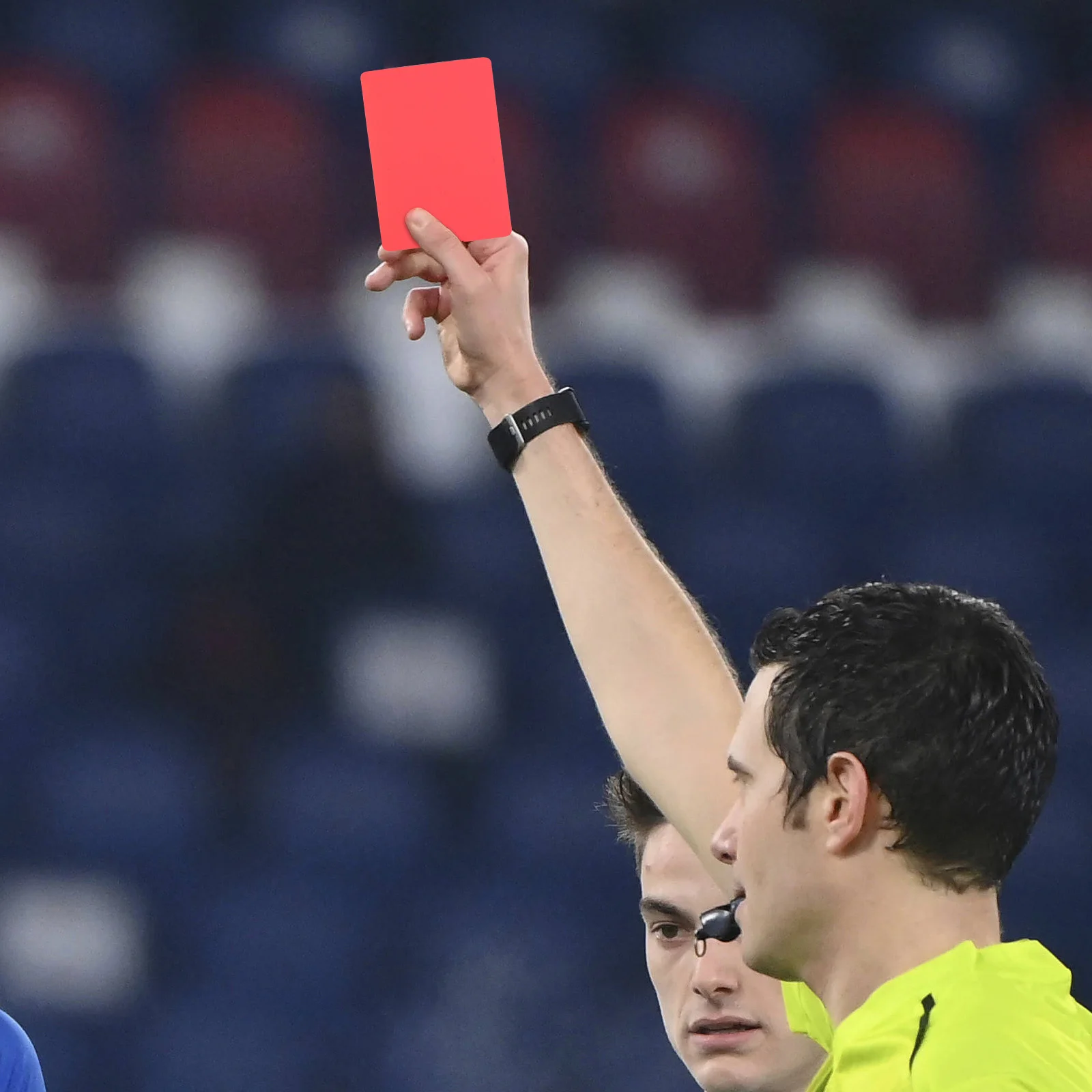 

1Set Football Referee Cards Kit Heavy Duty Red and Yellow Cards Included Notepad for Accurate Incident Tracking Soccer Referee