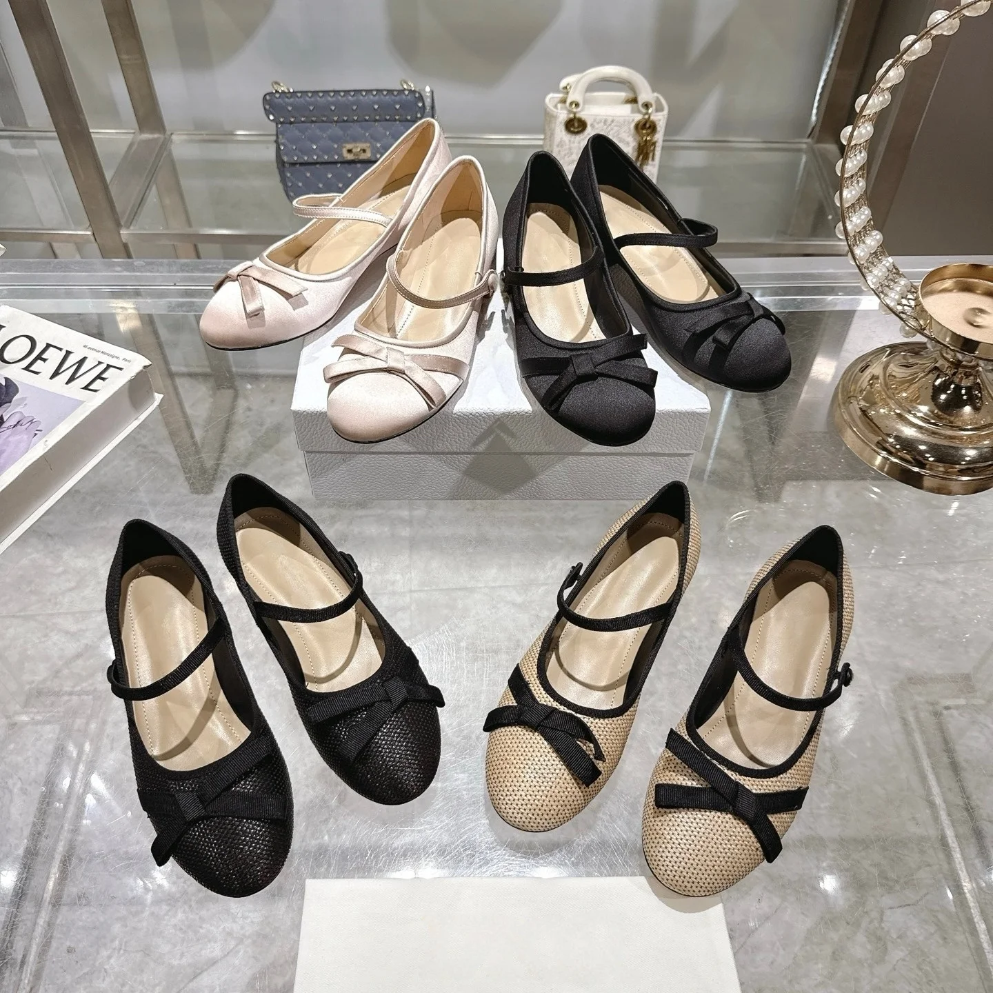 

2025 Autumn New Silk Round-Toe Chunky Mid-Heel Shoes Fashionable Versatile Comfortable Bow-Tie Lace-Up Women's Shoes