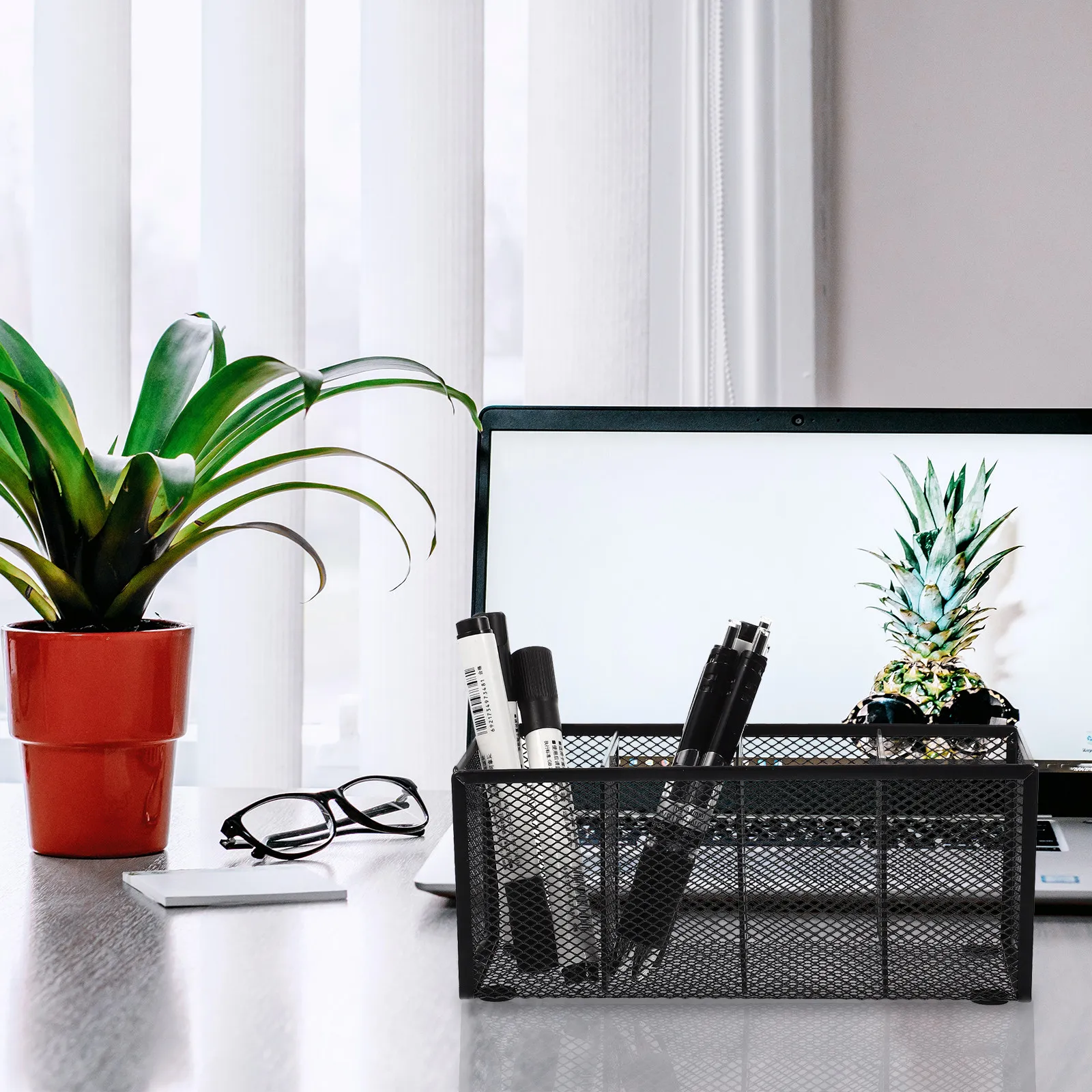 

Iron Mesh Pen Pencil Holder Metal Desk Organizer Desktop Stationery Storage Box Multipurpose Makeup Holder Bathroom Vanity