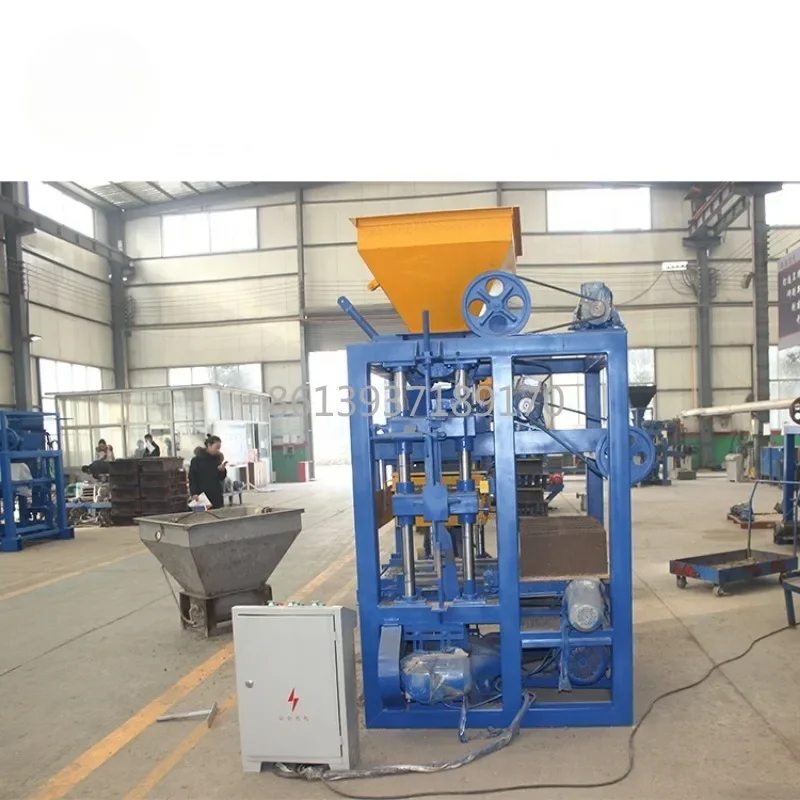 Industries Machines of Brick Machine QT4-24 Small Scale Brick Cement Hollow Block Making Machine Small Diesel Engine