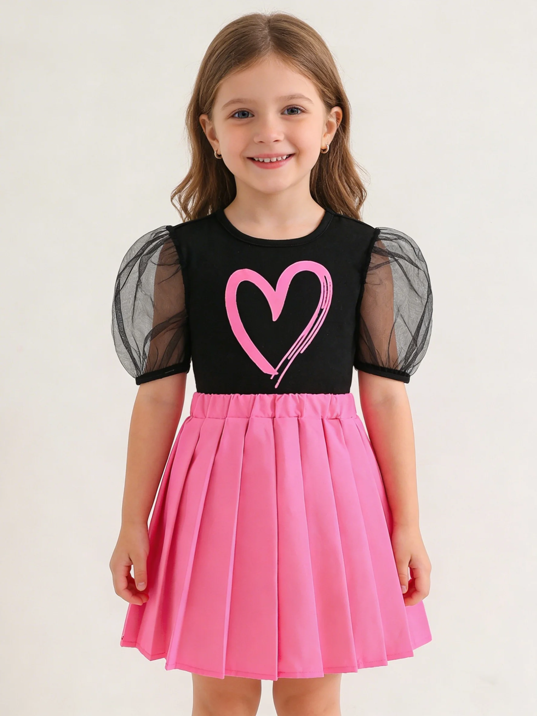 Two Piece Summer Girls' Round Neck Heart-Shaped Printed Short Sleeved Top Solid Color Pleated Skirt Children's Clothing