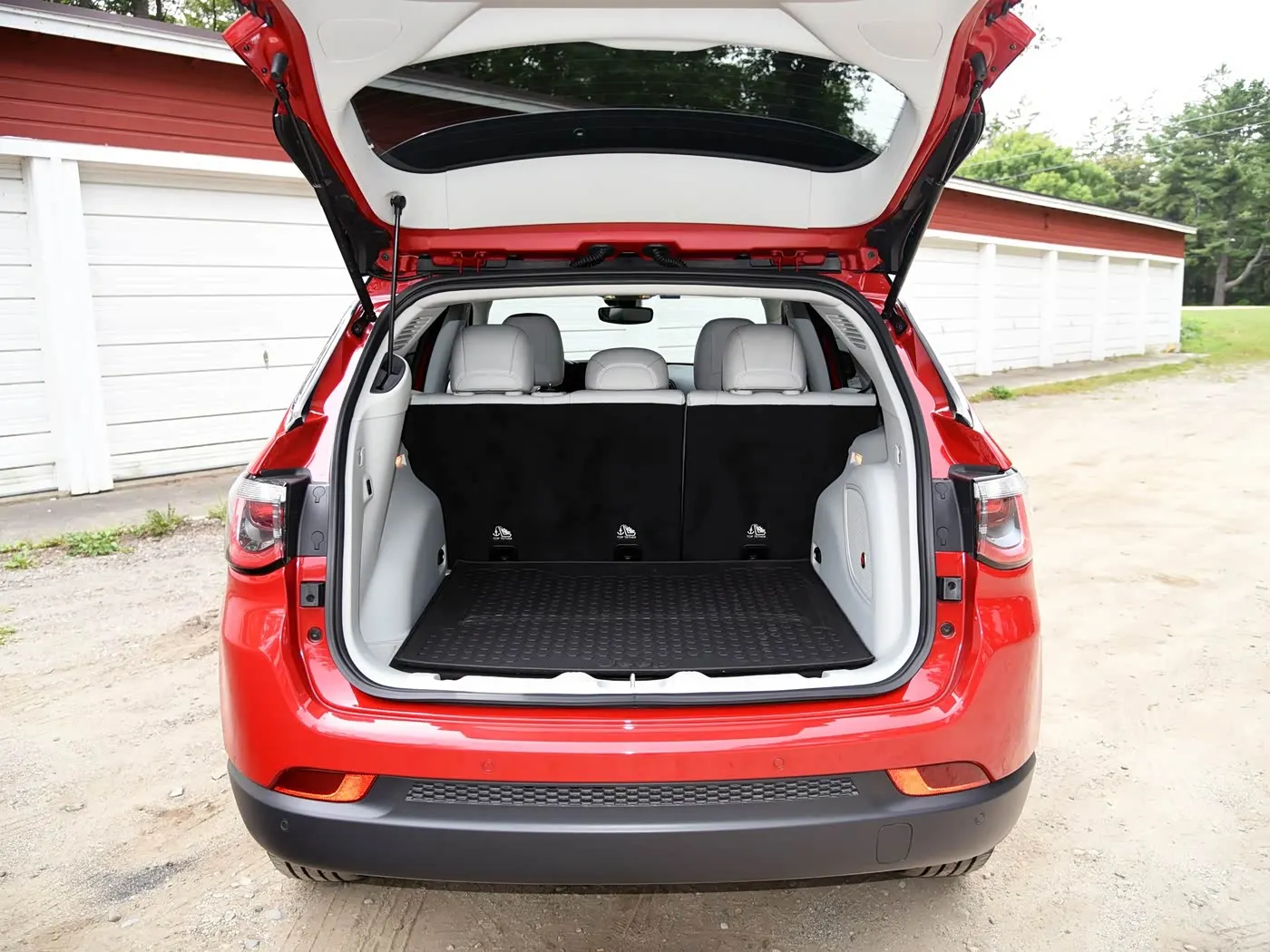 

2PCS Back Door Stay For Jeep Compass MP/552 MK2 2017.2018.2019.2020-2024 Rear Tailgate Boot Gas Spring Struts Prop Lift Support