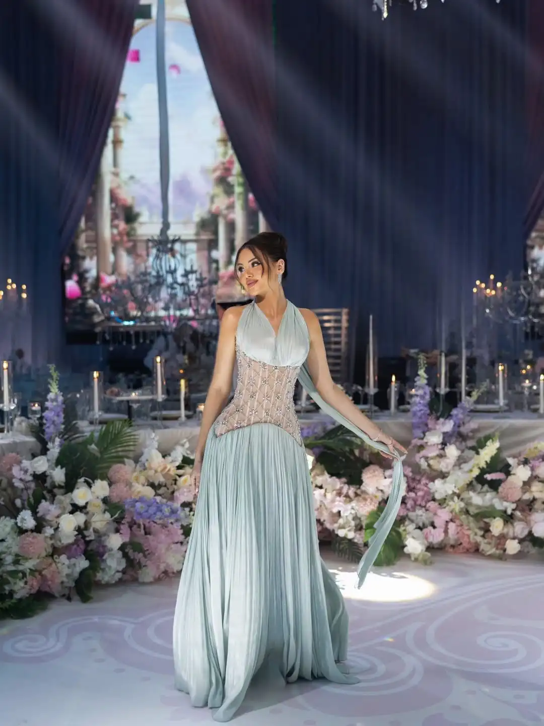 Neues Design, Neckholder, Illusion, Kristall-Taille, Fischgrätenmuster, plissiert, drapiert, A-Linie, Band, Abend, Abschlussball, formelle Party, Brautjungfernkleid