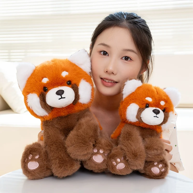 アライグマのぬいぐるみ,高品質のシミュレーション人形,赤いパンダの枕